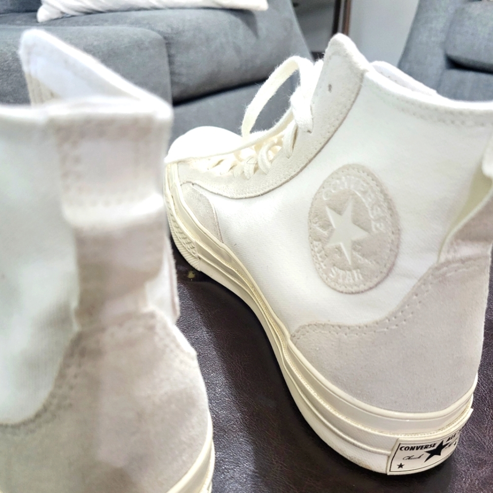 Converse Off White Chuck Taylor's W10